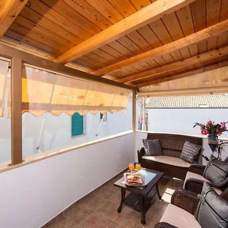 Ferienhaus Elvira's House *